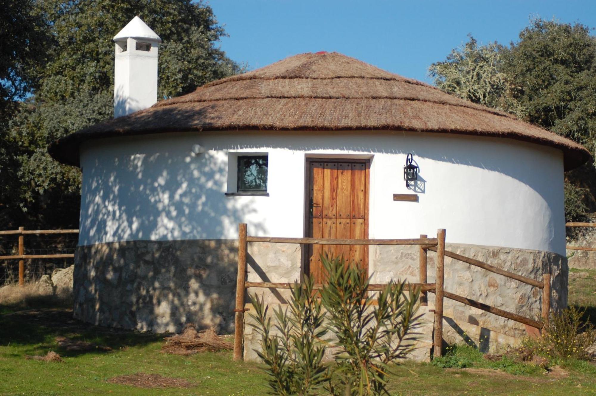 Los Chozos De La Roca La Roca de la Sierra Exterior foto